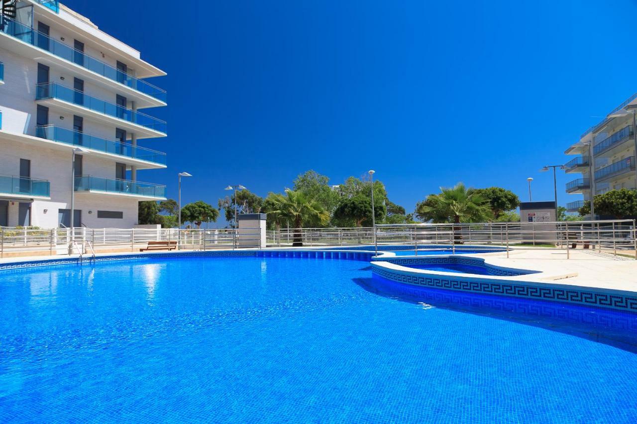Апартаменти Uhc Mar Augusta Family Complex Камбрілс Номер фото